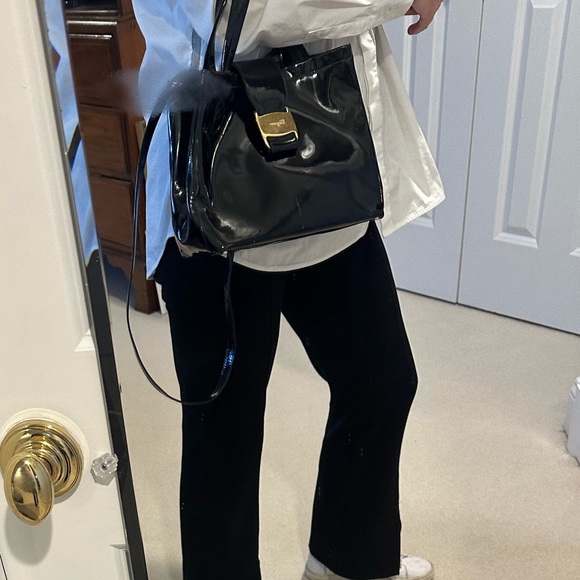 Ferragamo black patent leather purse - Picture 6 of 9